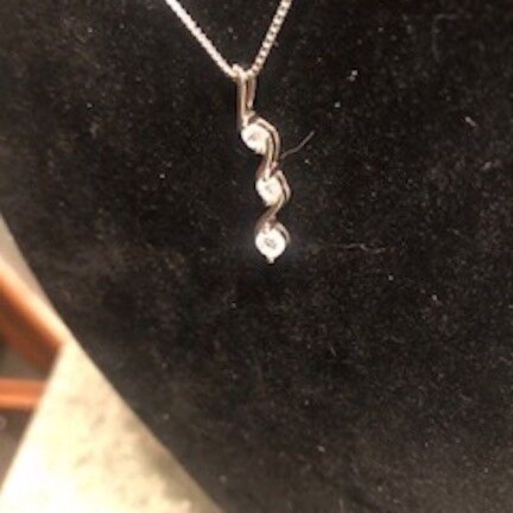 Vintage Avon sterling silver white cubic zirconium dangle necklace box chain